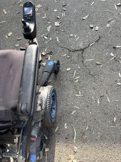 Power wheelchair Q700M