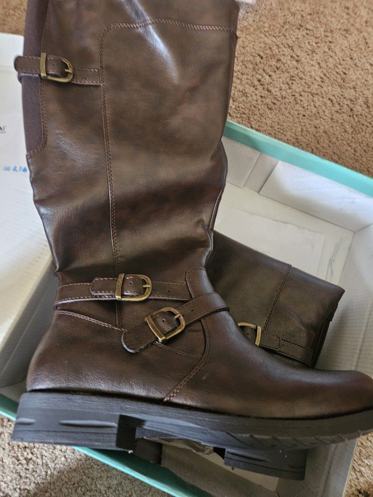 Ladies Boots 8.5W