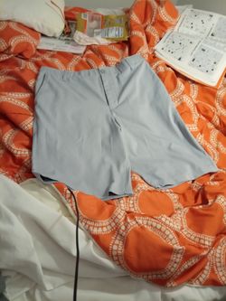 Boys Size 18 Under Armor Golf Shorts Gray