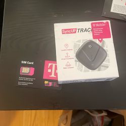 T mobile SyncUp tracker with sim card