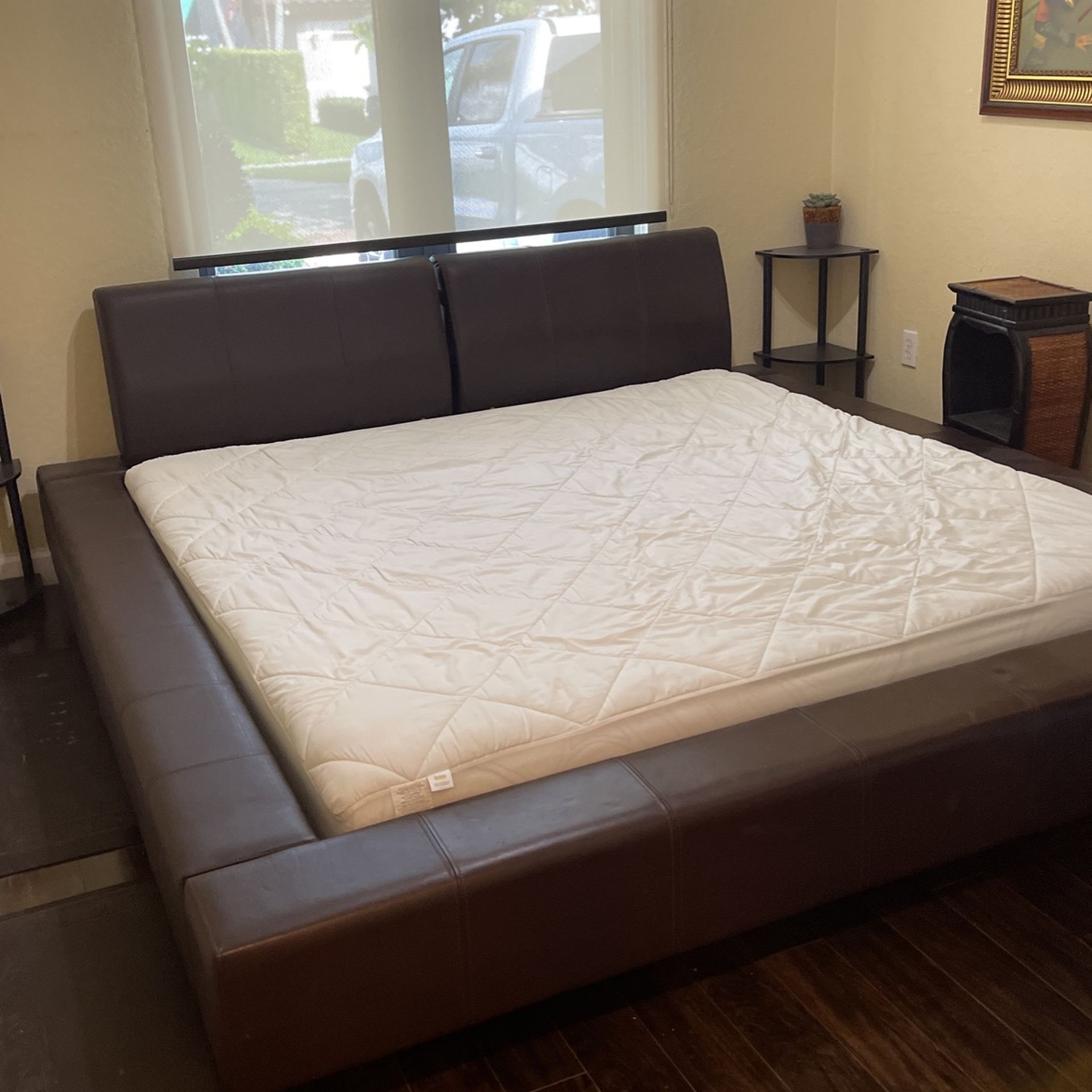 “Cellini” Leather King Platform Bed W/ Movable Leather Headrest (mattress Not Included)