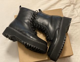Steven Madden Boots