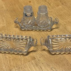 Vintage Fostoria Colony Clear Glass Swirl Design Individual  Salt And Pepper Shakers With Glass Tops And  Tray PLUS 2 Extra Trays 
