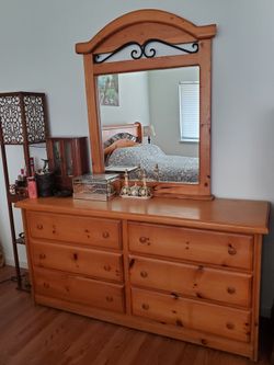 Pine Solid bedroom set