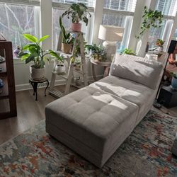 Free Lounge Chair 