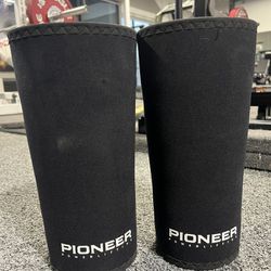 Pioneer 7mm Comp Knee Sleeves 2XL