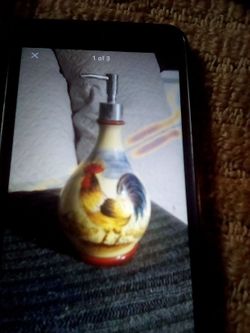 CERAMIC ROOSTER ON ONE SIDE SUNFLOWER ON THE OTHER SIDE SOAP DISPENSER