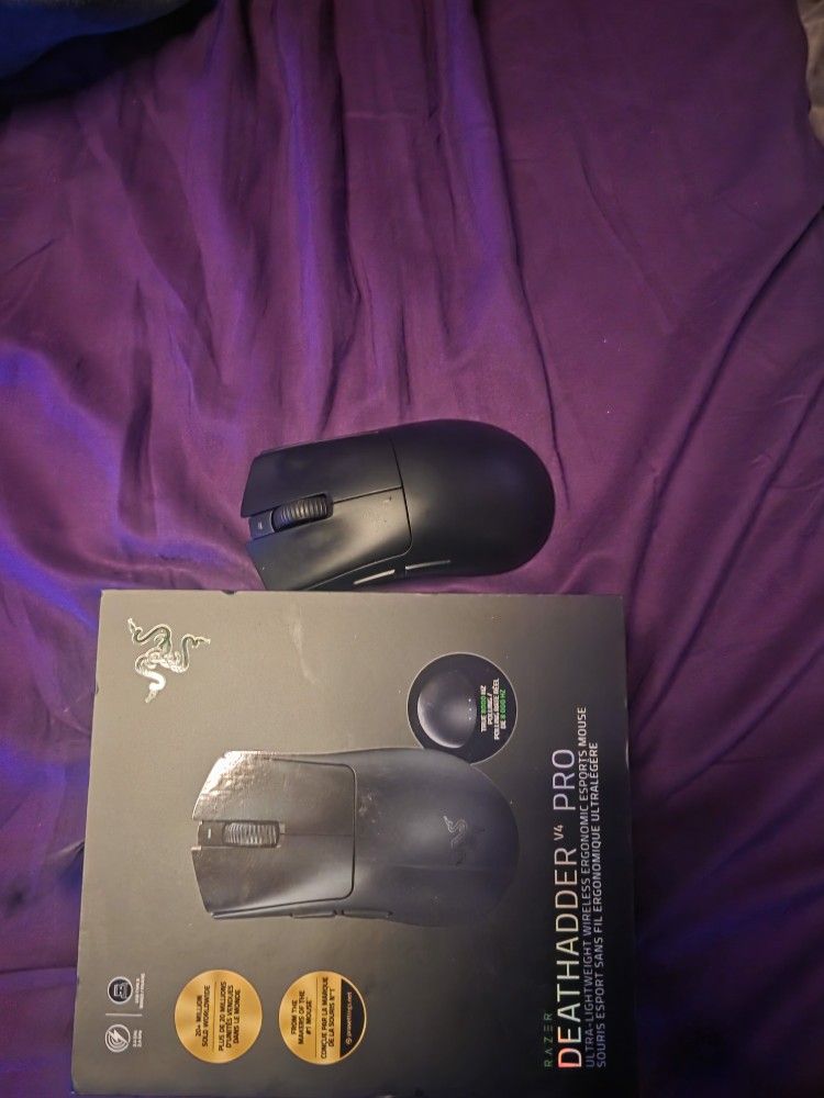 Razer Deathadder V4 Pro (Barely Used)