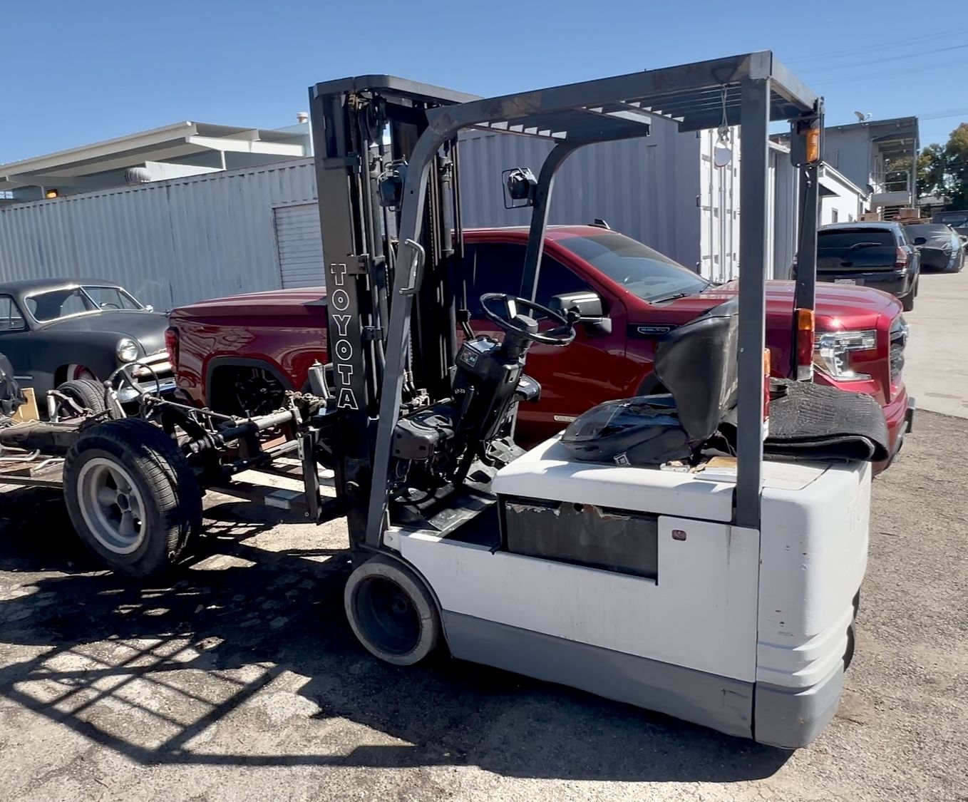 FORKLIFT (Price drop!) Toyota 5FBE15 Electric + Industrial Charger - $2,500 (Ventura)
