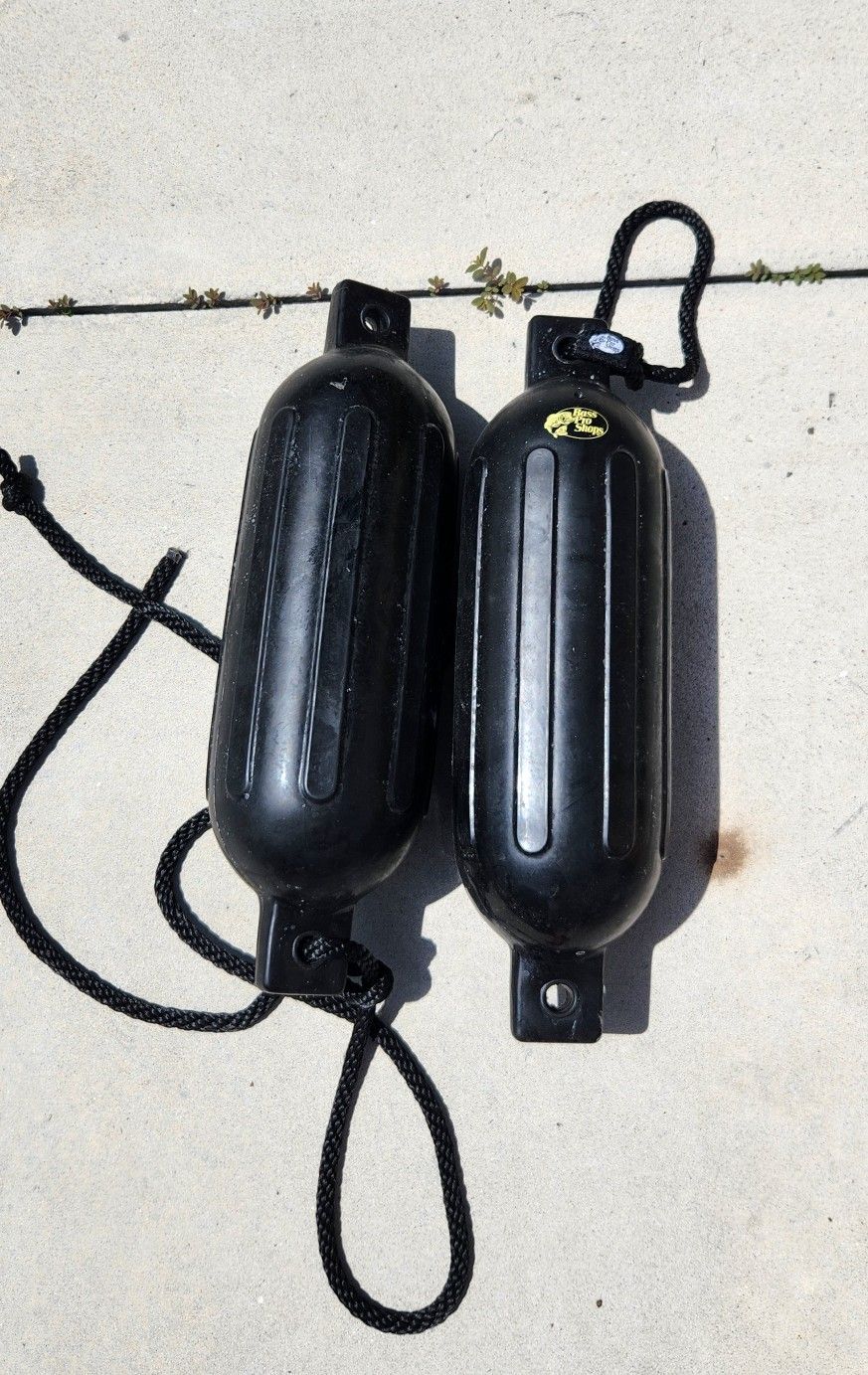 Bass Pro Shops Inflatable Boat Fenders Set Of 2 Bkack 5.5" X 20"