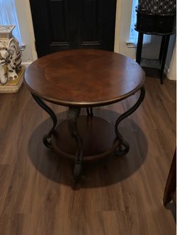 Round end table OBO
