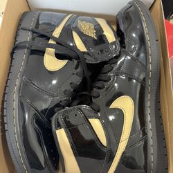 (2020) Jordan 1 Retro High Black Metallic Gold Size 10.5