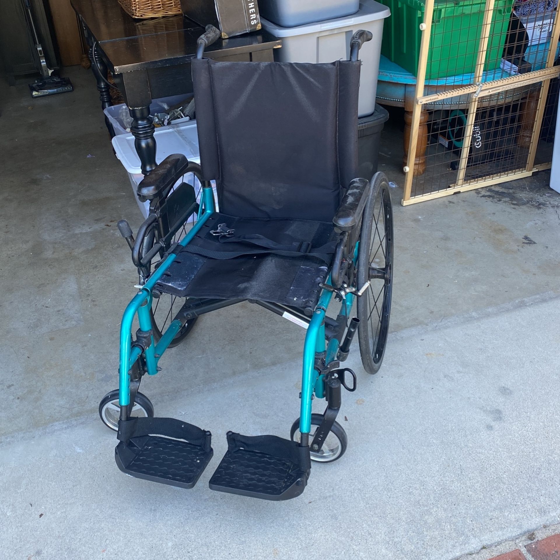 KI Mobility Catalyst  Wheelchair 