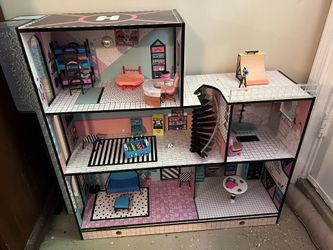 Lot Of LOL Stuff, House, Camper Bus, Cars, Dolls, Pets, Etc. 