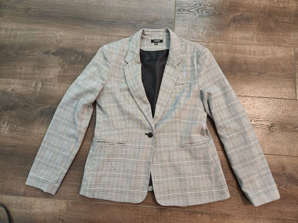 Premise Plaid Blazer Jacket, size Large 10, good condition.