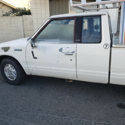 83 Nissan Pick