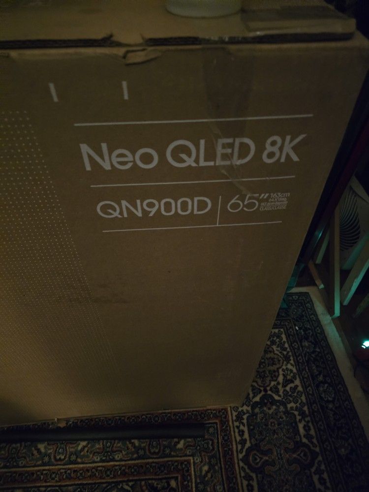 2024 Samsung 8 K T.V. Parts only- QN900D 65 in