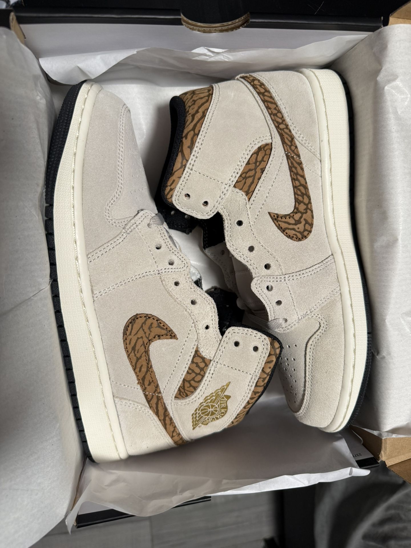 Jordan 1 Mid SE Brown Elephant