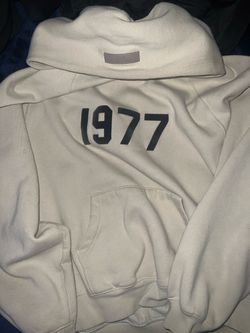 essentials sweater XS (takin offers & trades)