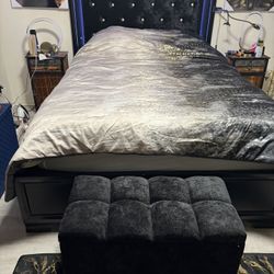 Queen Bed With Mattress
