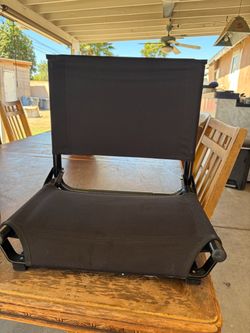 Stadium chair