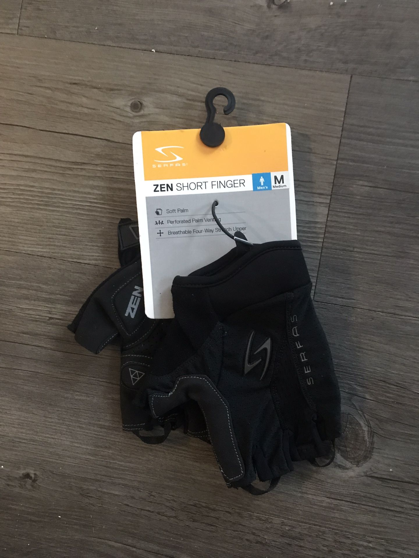 NWT Serfas Cycling Gloves - Medium