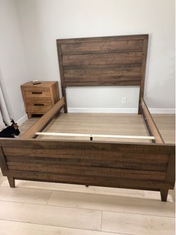 Queen size bedroom set