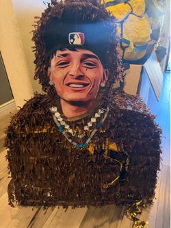 Peso pluma piñata $15