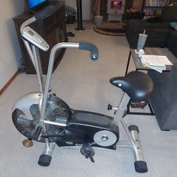 Giant Riding Bike 