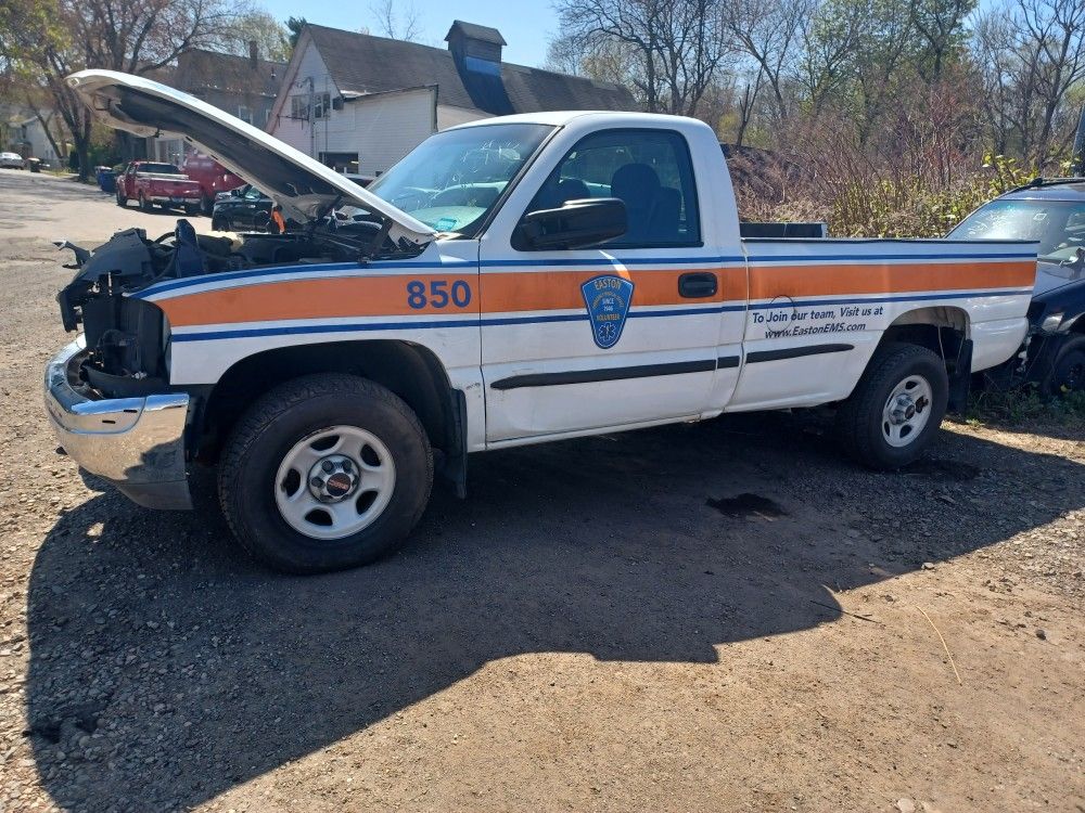 Parting Out 2002 SILVERADO/SIERRA