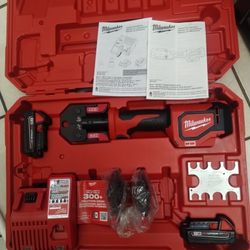 M18 Milwaukee PEX PRESS Tool Kit $$500 Fijo