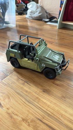 Jurassic World legacy collection jeep