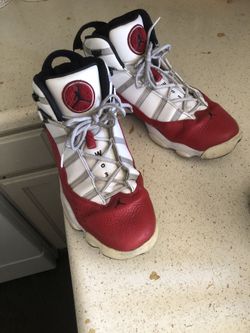 Size 12 JORDANS 30$