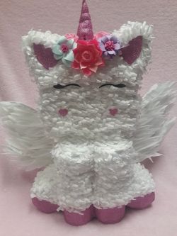 Completa decoración para tus fiestas piñatas y más