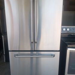 Refrigerator Stainless 