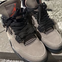 Jordan 4 