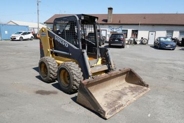 2004 Volvo MC110