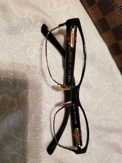 Unisex Gucci glasses frame