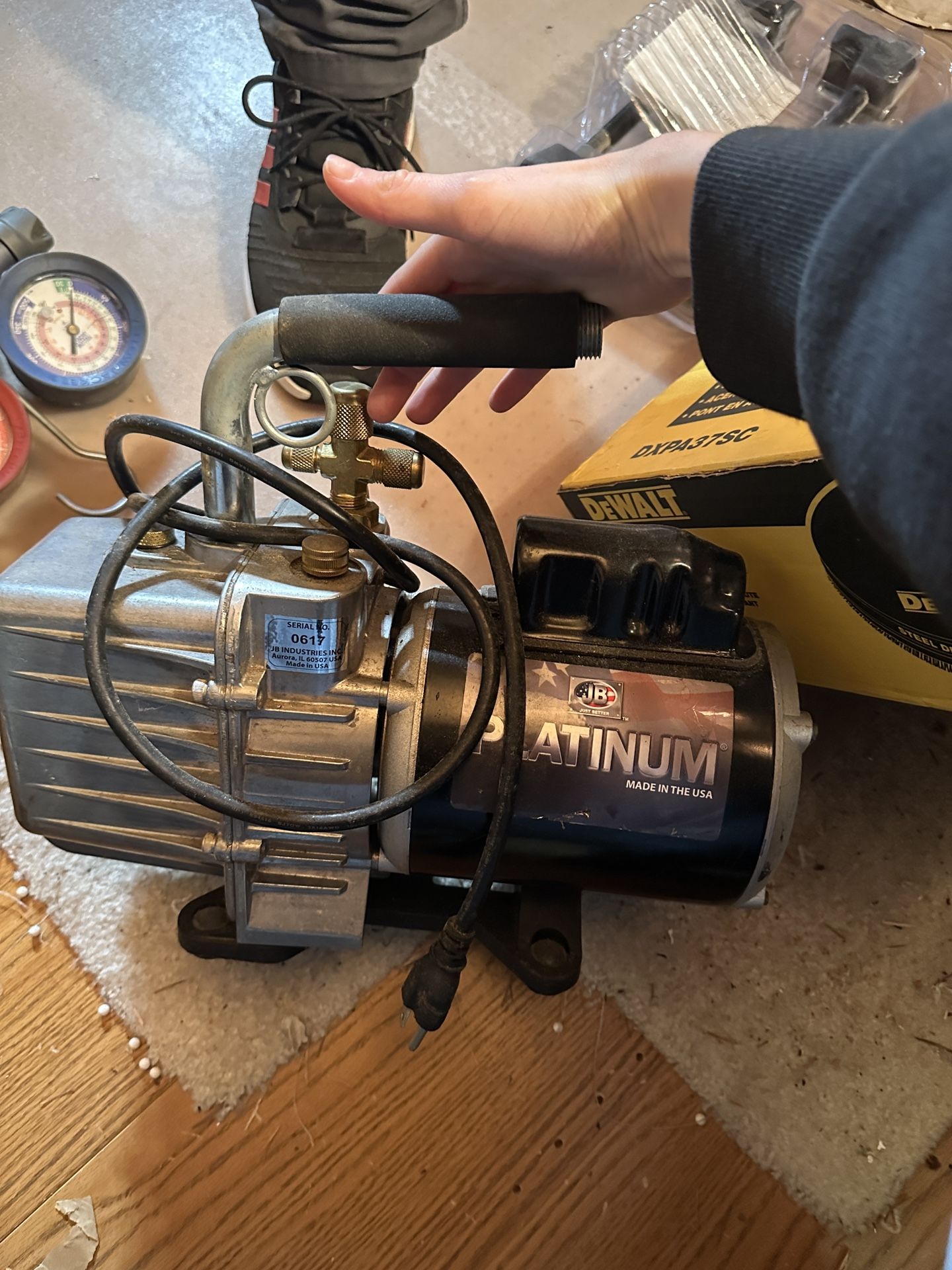 JB platinum vacuum pump