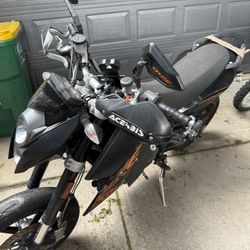 2010 KTM Duke 690