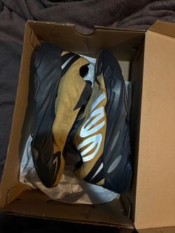 Honey combAdidas Yeezy Boost 700 MNVN Sneakers