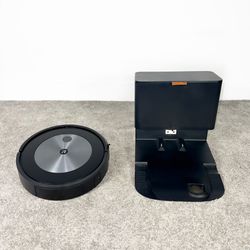 iRobot Roomba J7 Robot Vacuum Cleaner w/ Self Emptying Base