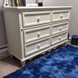 Bassett solid wood six drawer chest of drawers ivory off white dresser