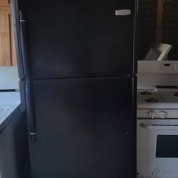 Black Refrigerator For Sale - NEEDS REFRIGERANT/FREON 