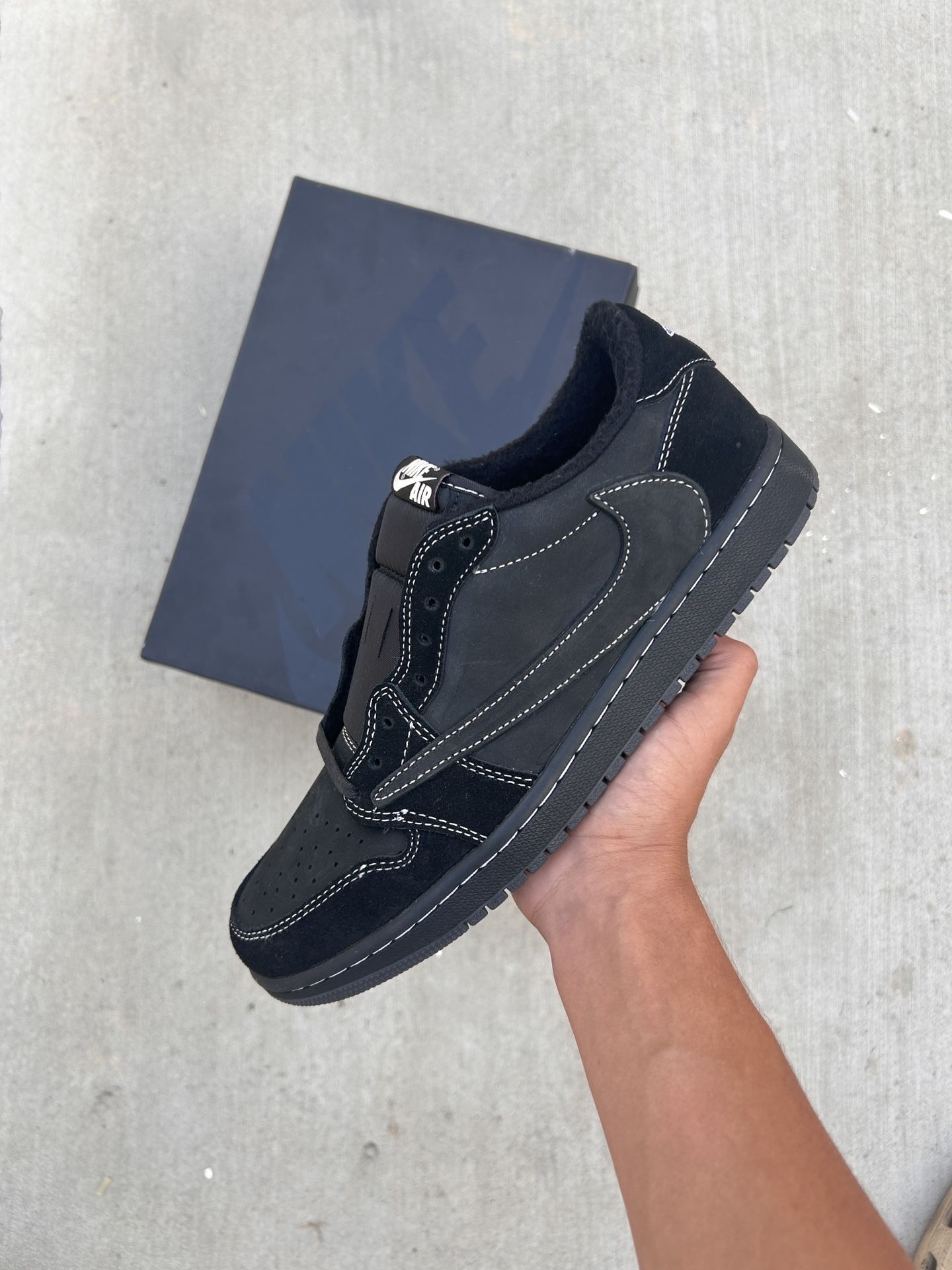 Travis Scott Jordan 1