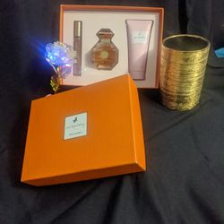 Tory burch top body lotion