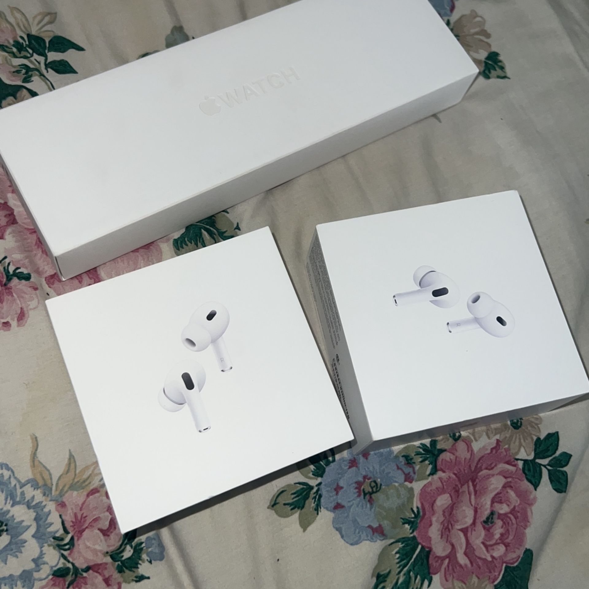 APPLE WATCH SERIES 10 46MM AND AIRPOD PROS SECOND GEN TYPE C