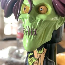 “ Don’t Lose Your Head”  Hocus Pocus Sealed Drink Container 