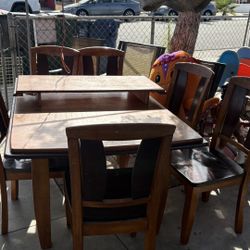 Table With 6 Chairs $100