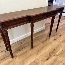 Entry Table / Console Table Elegant Wood 